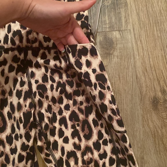 Victoria’s Secret Leopard Print Leggings NWTs - Picture 8 of 12